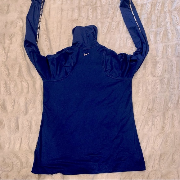 Nike turtle neck - Picture 2 of 2
